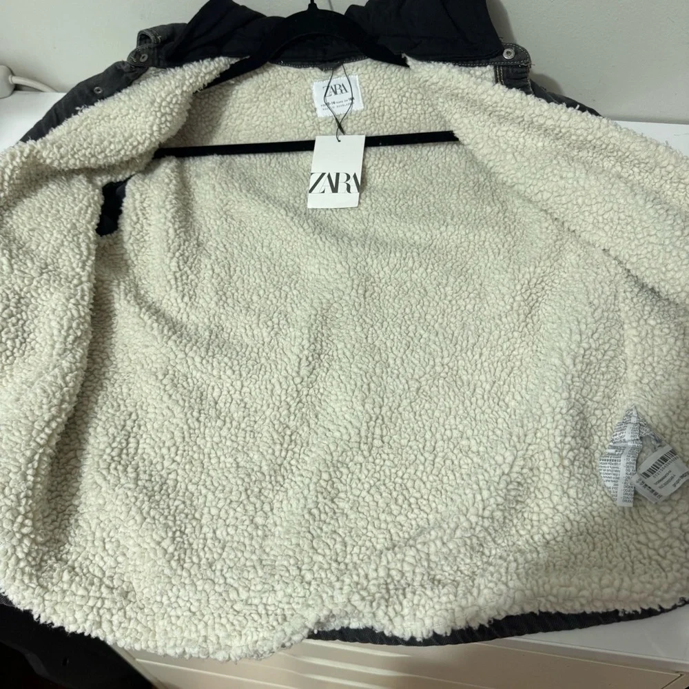 Zara Kids Gray Jean Jacket with hood and Sherpa Lining NWT 13-14